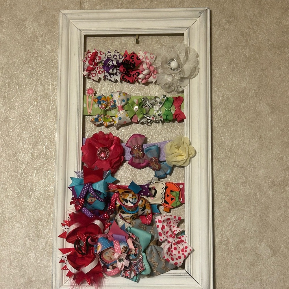 Selling a ribbon holder and all bows and ribbons